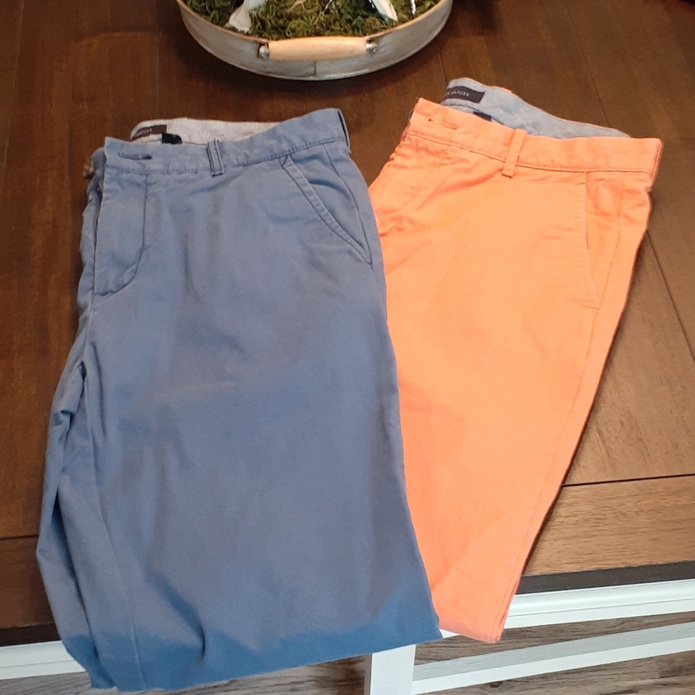 Tommy Hilfiger 32x32 khaki pants